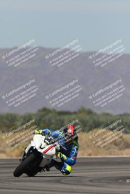 media/Oct-13-2025-Moto Forza (Mon) [[a66d839500]]/2-A Group/Session 3 (Turn 16)/